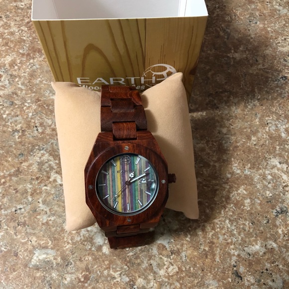 Earth Wood Watch - Picture 5 of 6